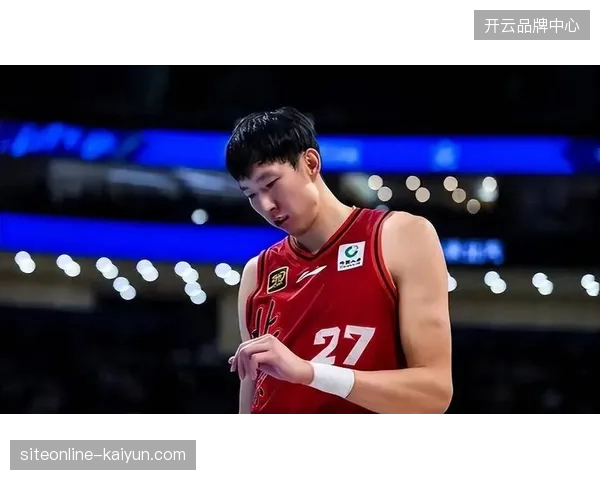周琦的健康将是北京队争冠的晴雨表，球队需解决进攻稳定性问题